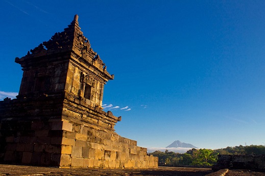 Candi Barong Rangkaian Kompleks Candi Prambanan