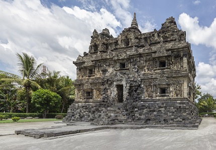 Candi Sari, Tempat Wisata Jogja Yang Penuh Ketenangan Keren