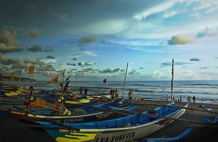 Pantai Depok, Menawan Dengan Hamparan Pasir Hitam Keren