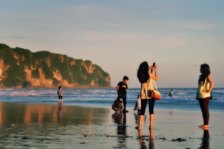 Pantai Parangtritis, Menggoda Wisatawan Untuk Hadir