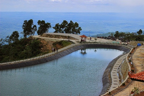 Wisata Gunung Kidul Batara Sriten, Embung Air di Puncak Gunung Kidul