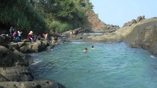 Refreshing Nikmati Wisata Pantai Jogja di Laguna Wediobo