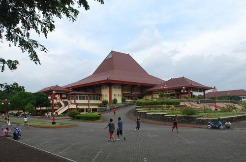 GSP UGM :Tempat Jogging Yang Asyik Sebagai Wisata Sehatmu