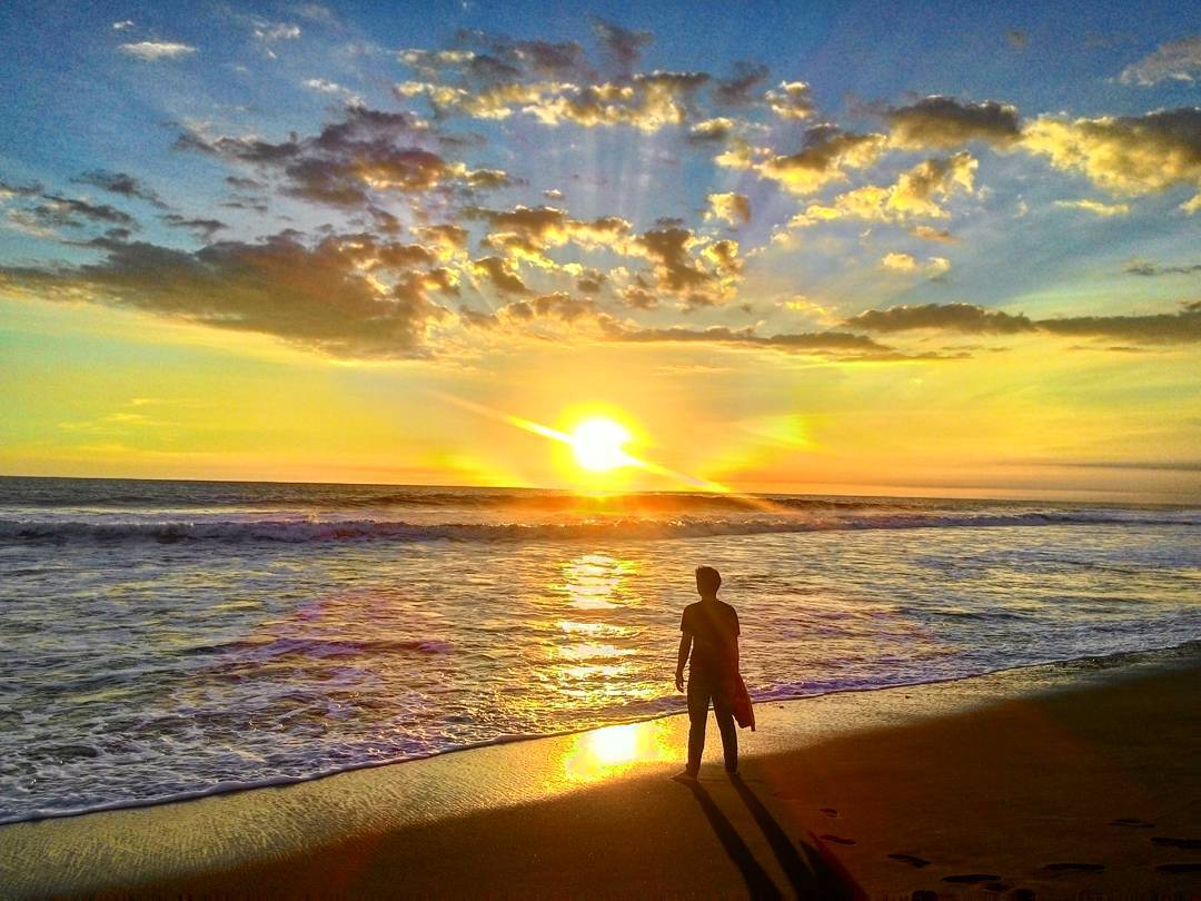 3 Pantai Kulon Progo Yang Membuat Anda Terpesona Dalam Sekejap