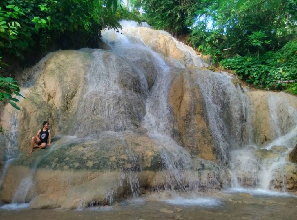 Air Terjun Gedad Gunung Kidul Yang Menawarkan Suasana Hutan Alami