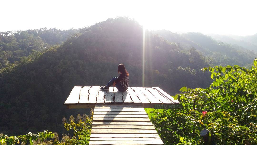 Watu Tekek Samigaluh Kulon Progo Dengan Pesona Alamnya Yang Indah