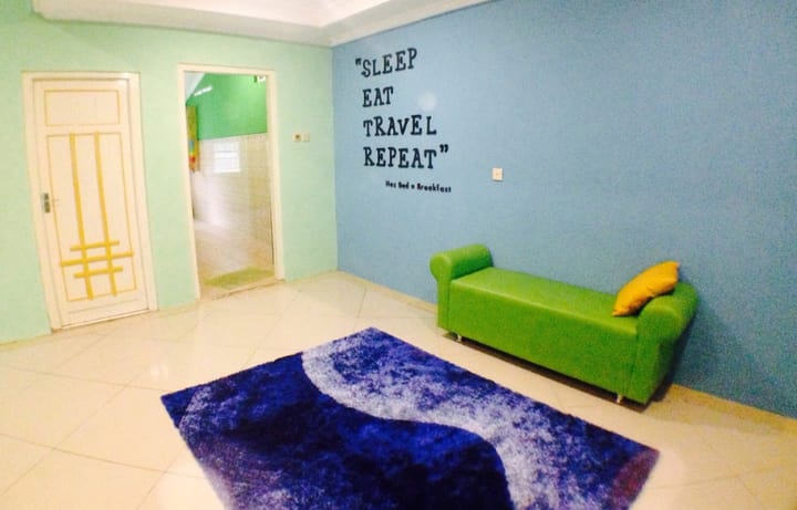 HOZ Bed and Breakfast – Hostel Mantrijeron; Liburan bikin Hemat