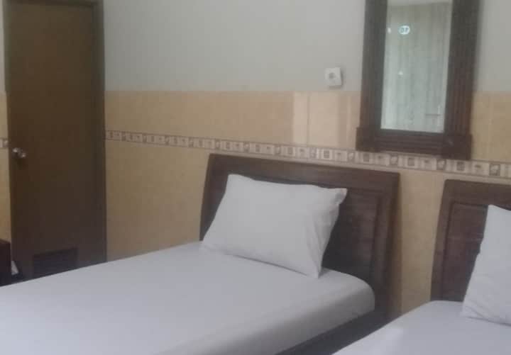 Hotel Srikandi Baru: Penginapan Murah Dekat Kampus UGM
