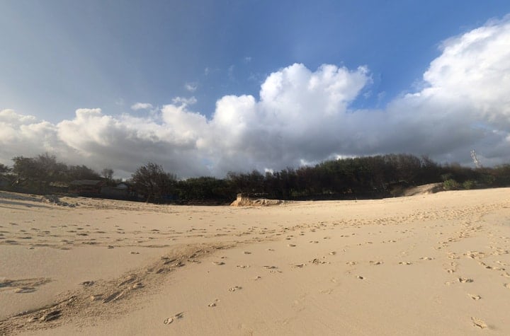 Pantai Sarangan Gunung Kidul: Menepi Sejenak Menghirup Kebebasan