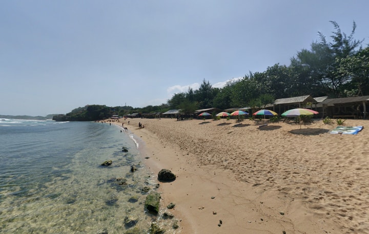 Pantai Sundak Gunung Kidul: Memenangkan Hati Mereka Yang Kesini